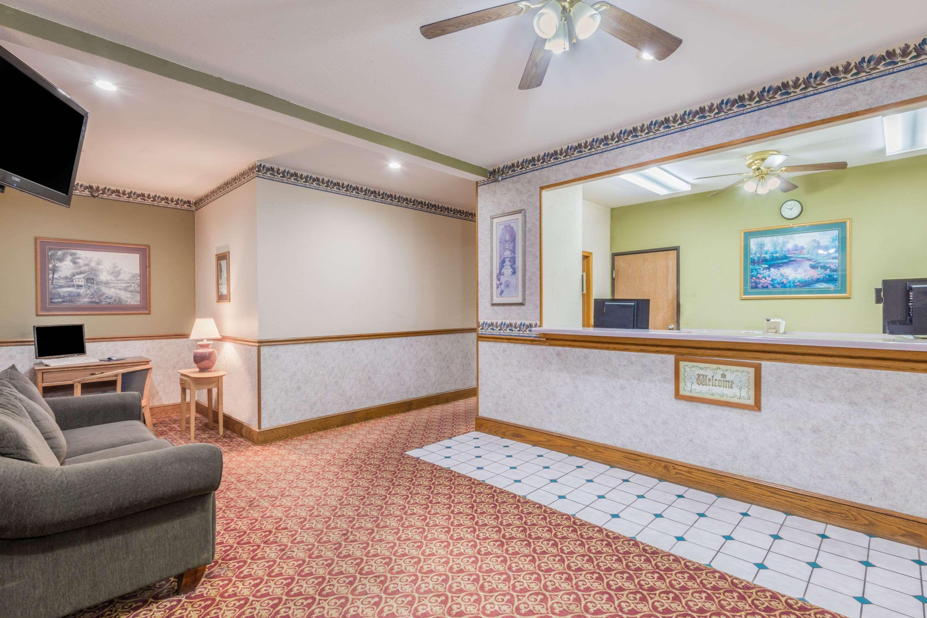 Super 8 By Wyndham Platte City Kansas City Area Екстериор снимка
