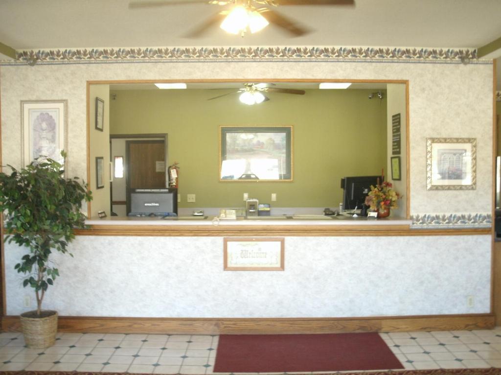 Super 8 By Wyndham Platte City Kansas City Area Екстериор снимка