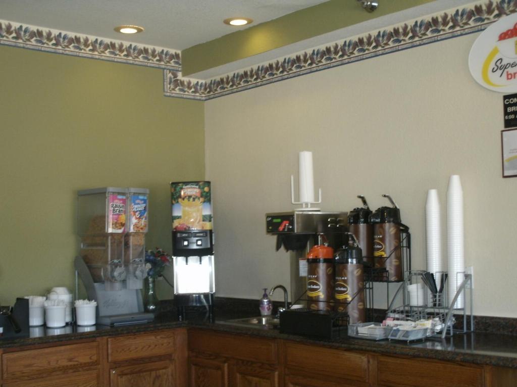 Super 8 By Wyndham Platte City Kansas City Area Екстериор снимка