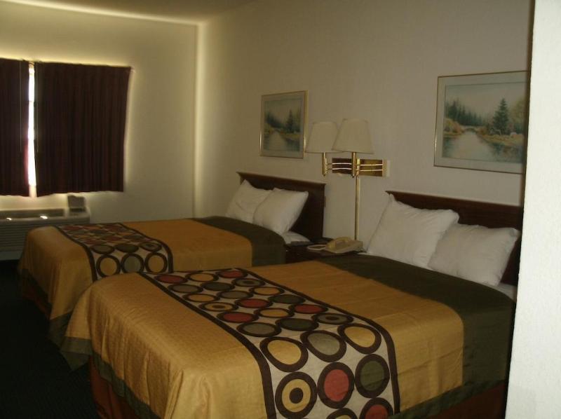 Super 8 By Wyndham Platte City Kansas City Area Екстериор снимка